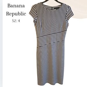 Banana Republic Nautical Navy & White Striped Dress | Size 4 | Classic Sleeveles